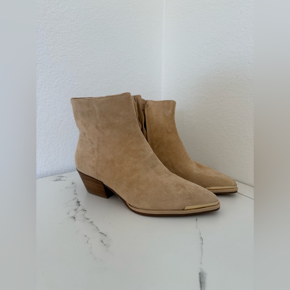 NWT Dolce Vita 100% leather suede Boots with Low Stacked Heel